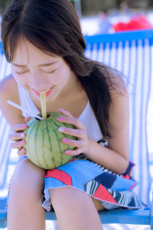 国产一卡二卡仙踪林
